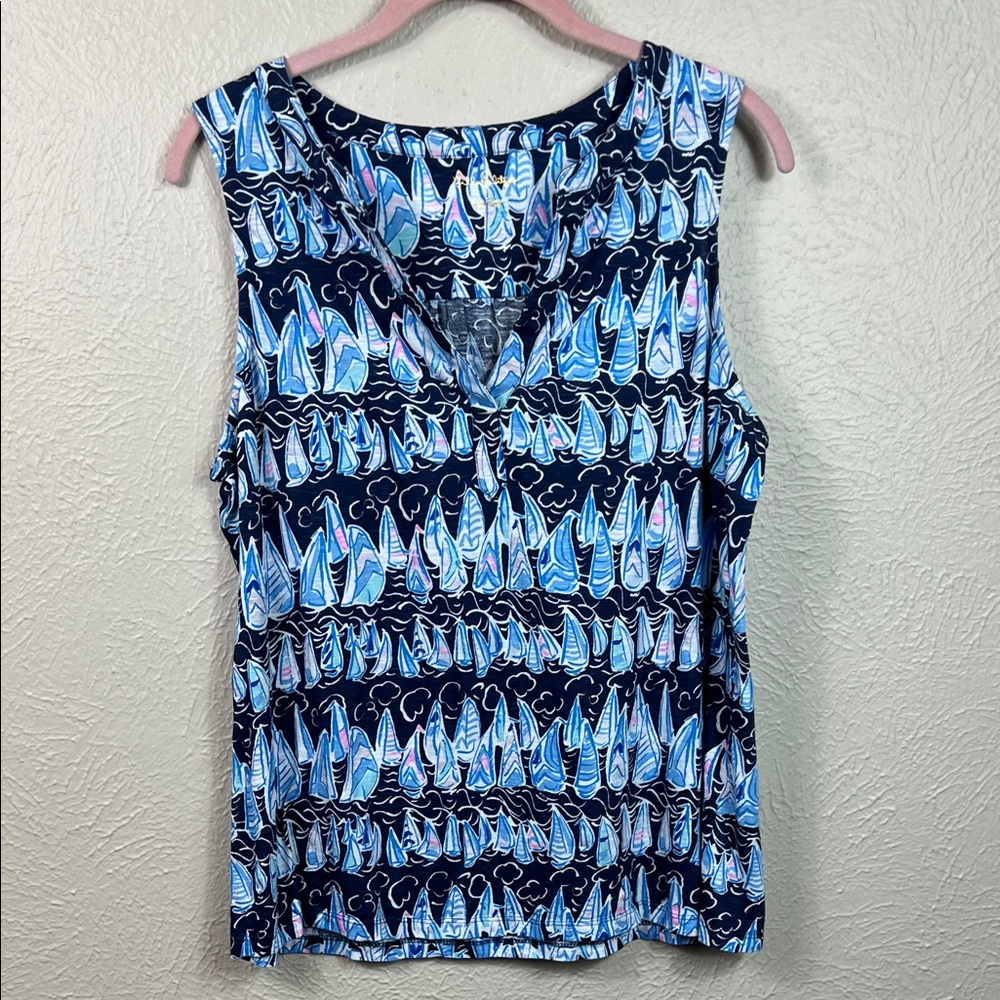 Lilly Pulitzer Sailboat Print Blue Sleeveless Split V-Neck Top Large